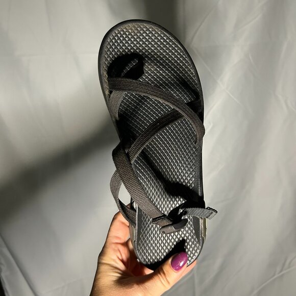 slip on chacos - Picture 3 of 4